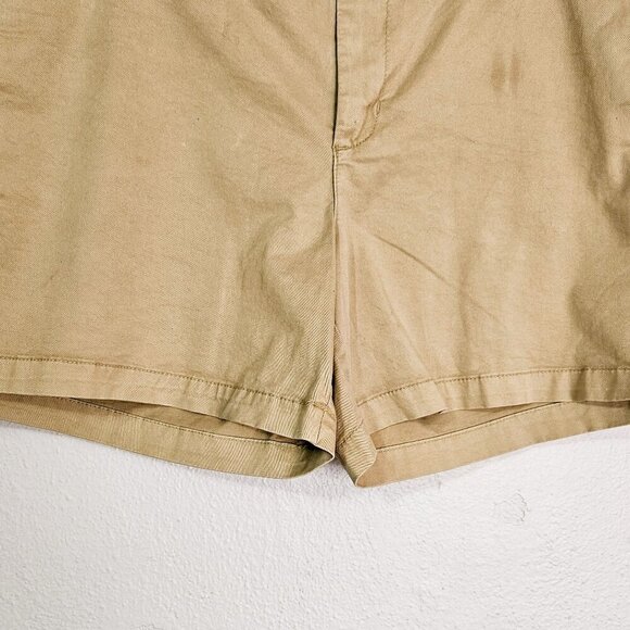 Khakis by Gap Girlfriend 5 inch Edgy Casual Shorts Size 14/32 - Picture 2 of 9